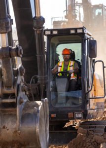 استخدام راننده بیل مکانیکی در خارج از کشور 🌍🚜